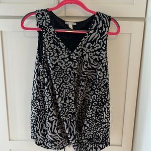 Dana Buchanan Black and Grey V neck top L